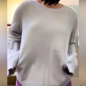 Beautiful Ann Taylor top size XL